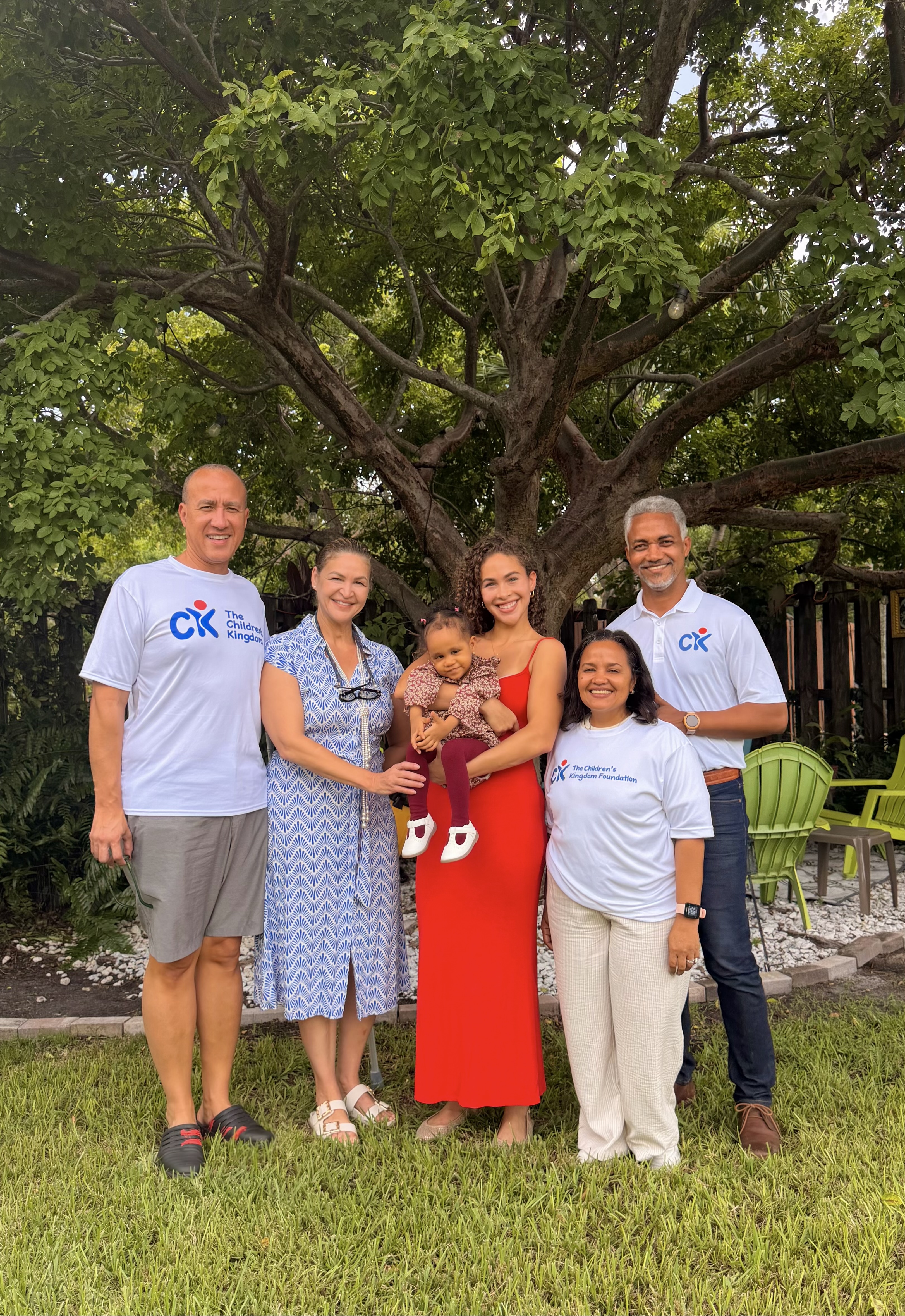 Carmen with family and Children’s Kingdom Foundation supporters before heading to Argentina